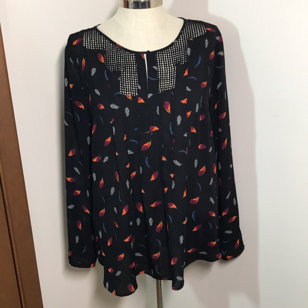MEADOW RUE XL Blouse Anthropologie Top Black Peasant BOHO Print Crochet Neckline